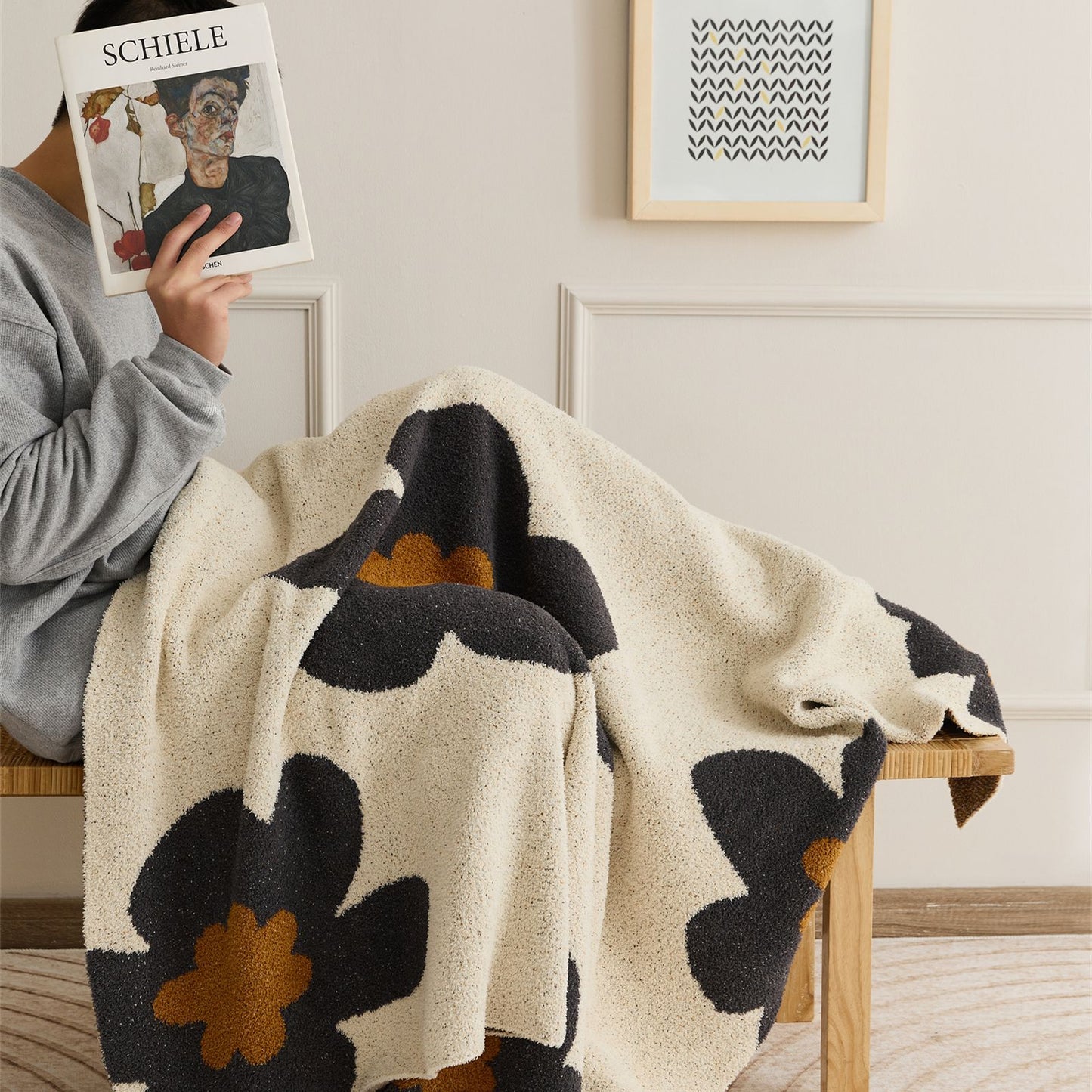 Nordic Floral Velvet Soft Throw